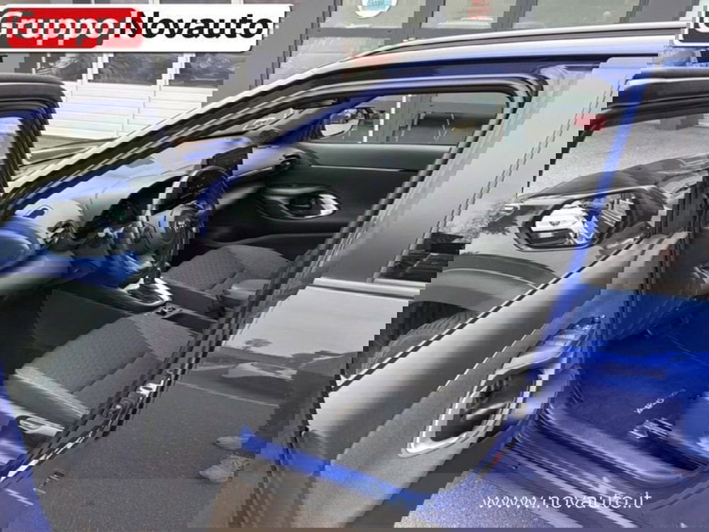 Toyota Yaris Cross usata a Varese (14)