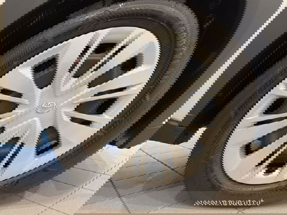 Toyota Aygo X nuova a Varese (10)