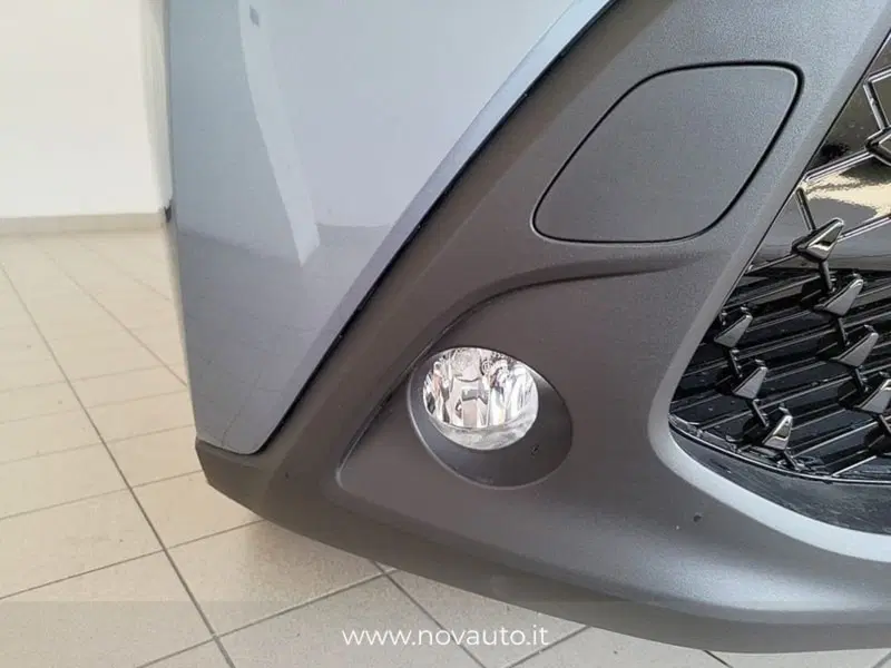 Toyota Aygo X nuova a Varese (10)