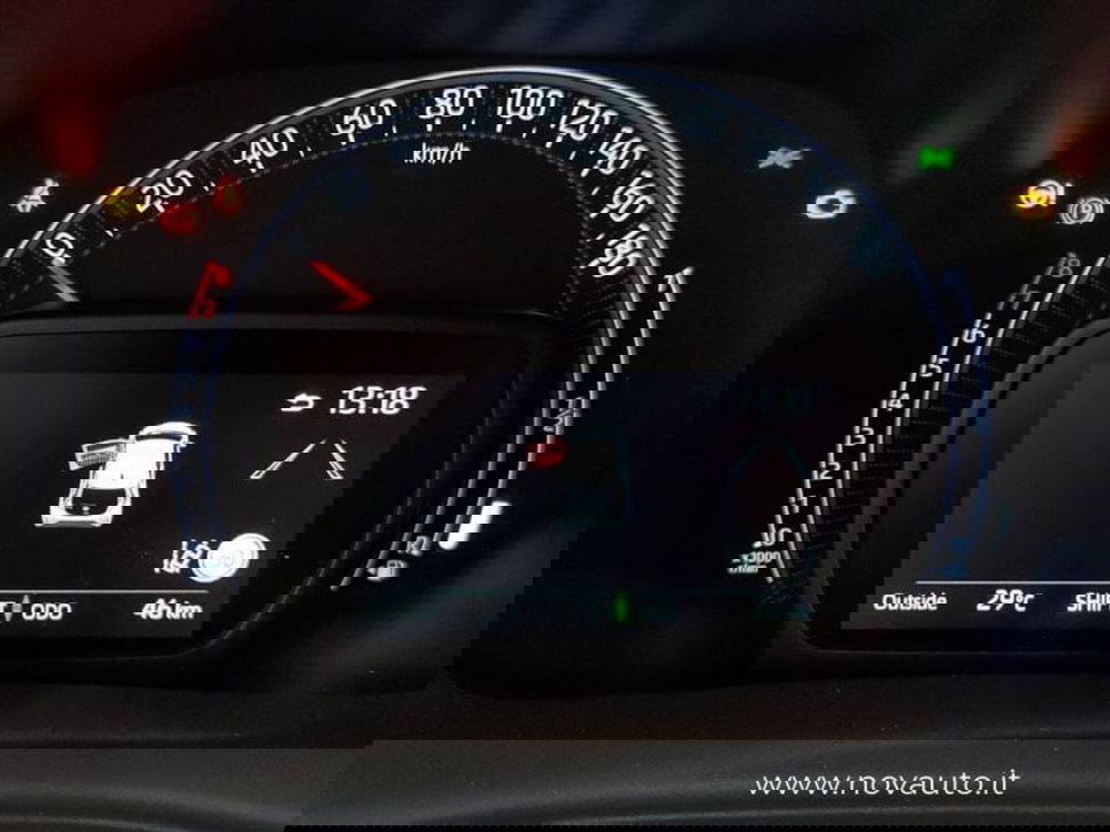 Toyota Aygo X nuova a Varese (14)