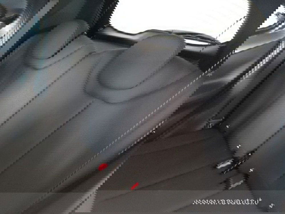 Toyota Aygo X nuova a Varese (19)