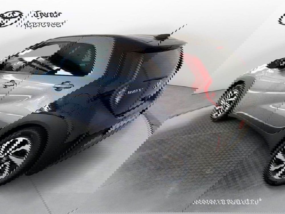Toyota Aygo X nuova a Varese (2)