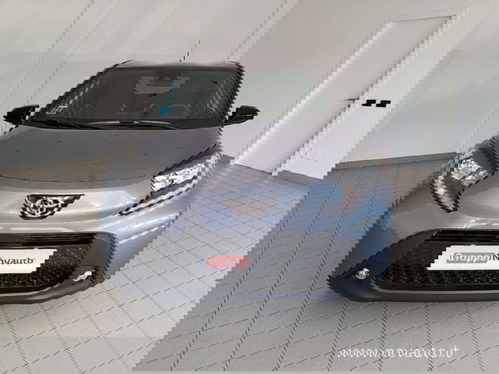 Toyota Aygo X nuova a Varese (5)
