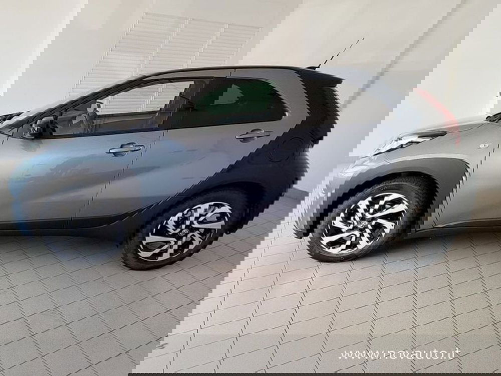 Toyota Aygo X nuova a Varese (8)