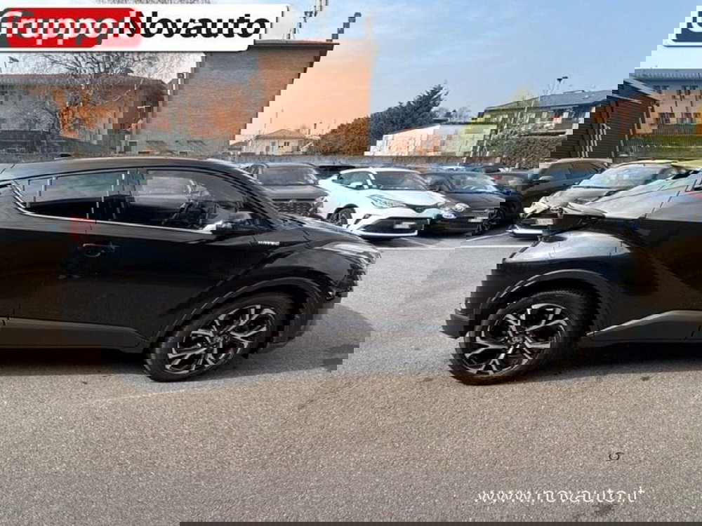 Toyota Toyota C-HR usata a Varese (6)