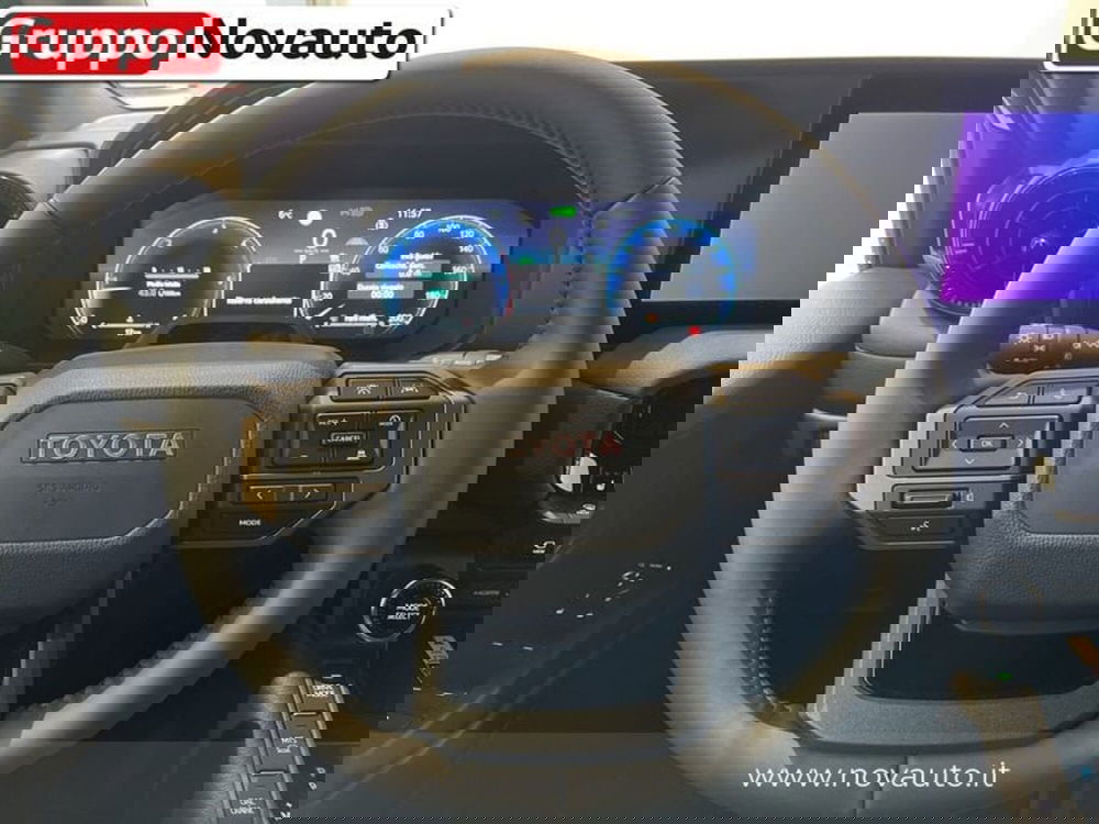 Toyota Land Cruiser nuova a Varese (11)