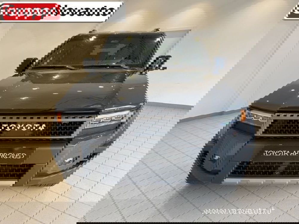 Toyota Land Cruiser nuova a Varese (12)