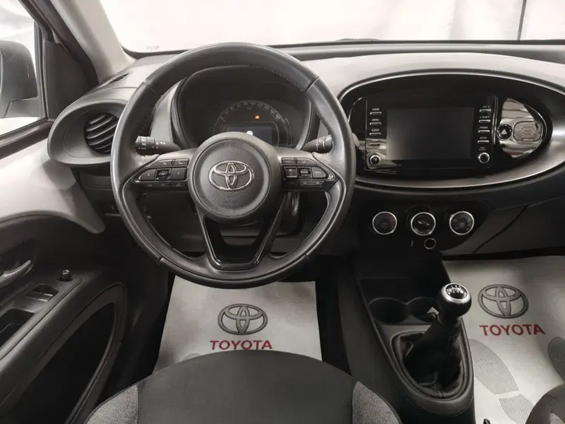 Toyota Aygo X usata a Roma (10)