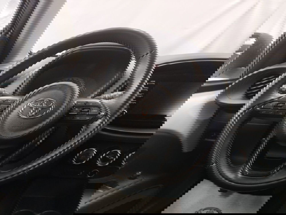 Toyota Aygo X usata a Roma (11)