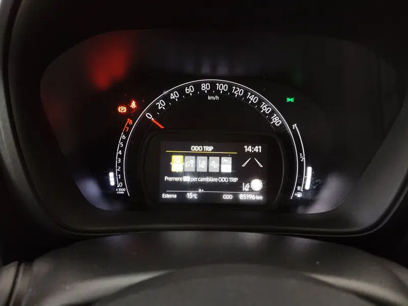 Toyota Aygo X usata a Roma (16)