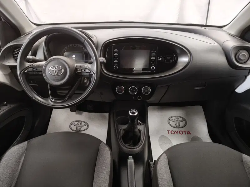 Toyota Aygo X usata a Roma (9)
