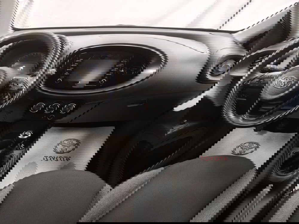 Toyota Aygo X usata a Roma (9)