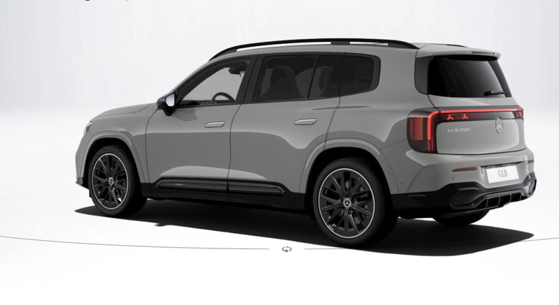 Mercedes-Benz GLB EQ nuova a Bergamo (2)