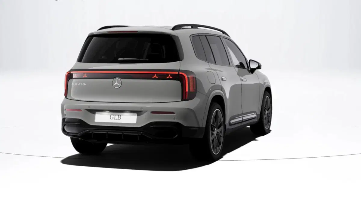 Mercedes-Benz GLB EQ nuova a Bergamo (4)