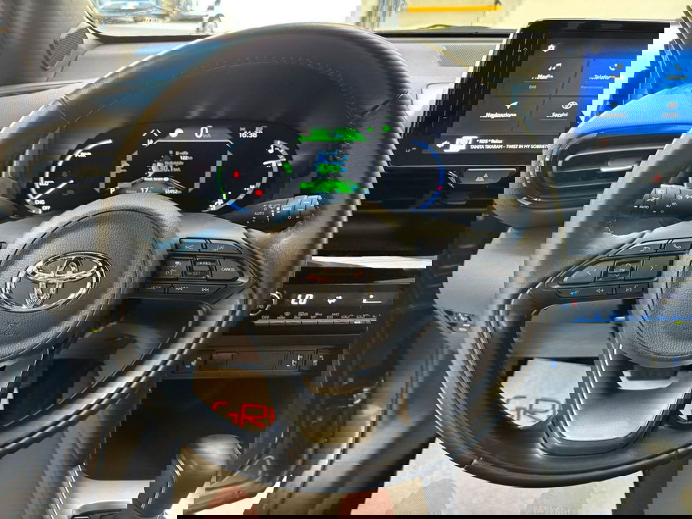 Toyota Yaris Cross usata a Modena (9)