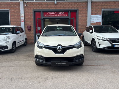 Renault Captur 0.9 TCe 12V 90 CV Start&amp;Stop Life del 2015 usata a San Lazzaro di Savena