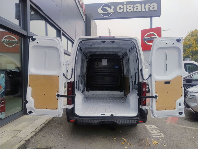 Nissan Interstar Furgone nuova a Bologna (12)
