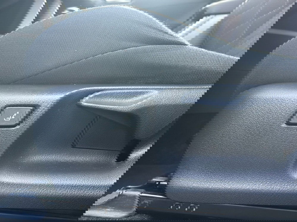 Toyota Corolla Cross Hybrid usata a Bologna (12)