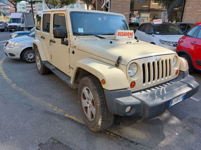 Jeep Wrangler 2.8 CRD DPF Sahara Auto del 2011 usata a Imperia