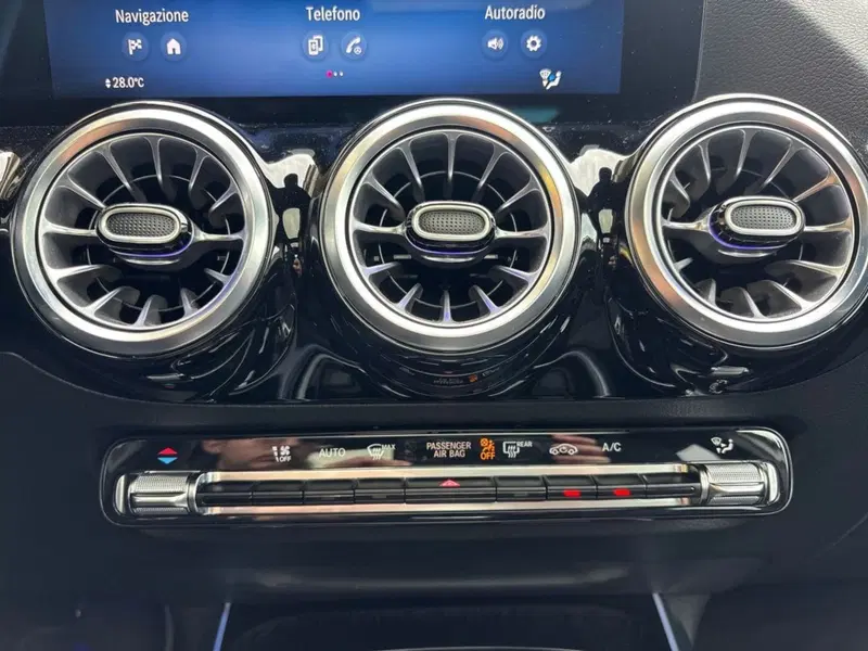 Mercedes-Benz GLA SUV usata a Pescara (14)