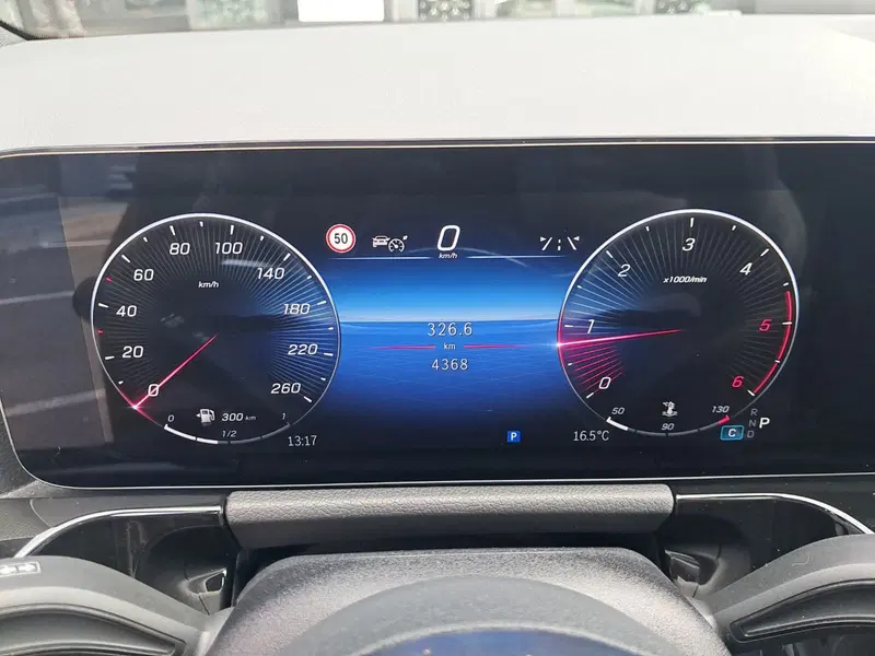 Mercedes-Benz Classe B usata a Salerno (9)