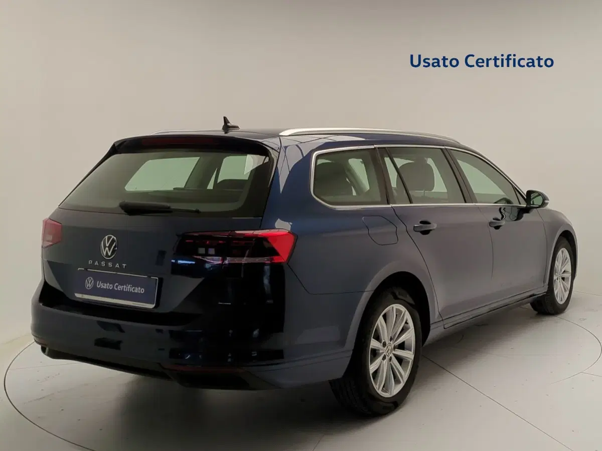 Volkswagen Passat Variant usata a Avellino (8)