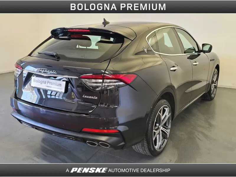Maserati Levante usata a Bologna (2)
