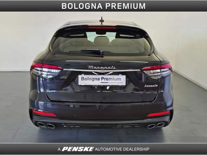 Maserati Levante usata a Bologna (8)