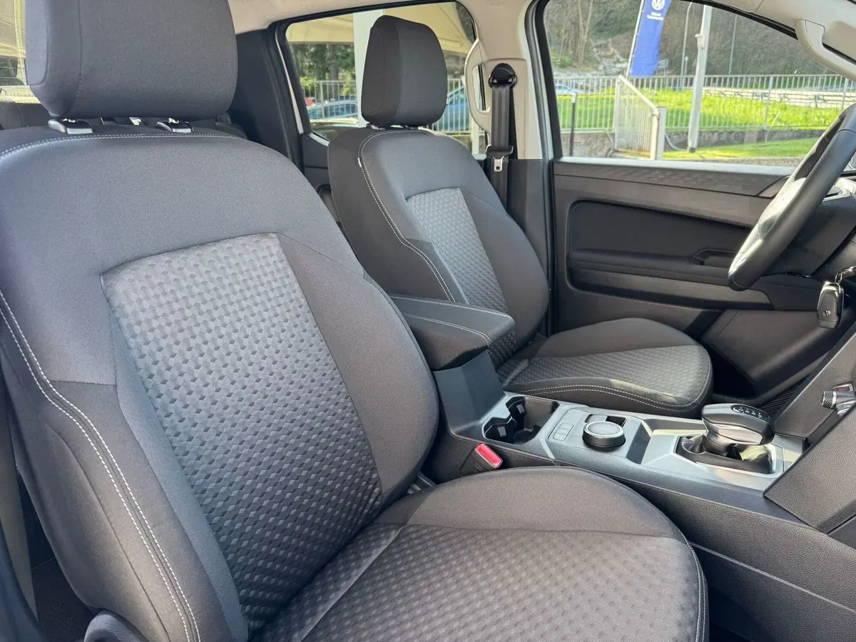 Volkswagen Amarok nuova a Varese (11)