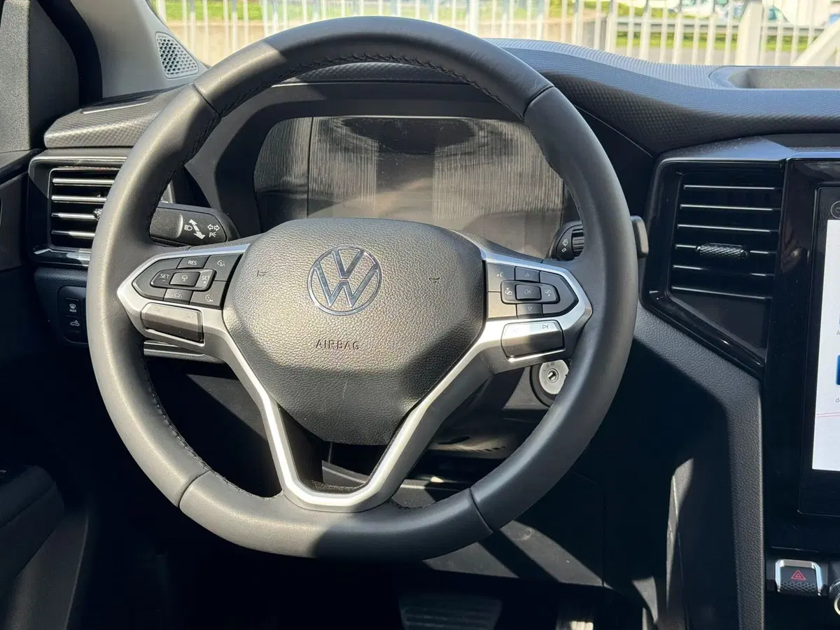 Volkswagen Amarok nuova a Varese (14)