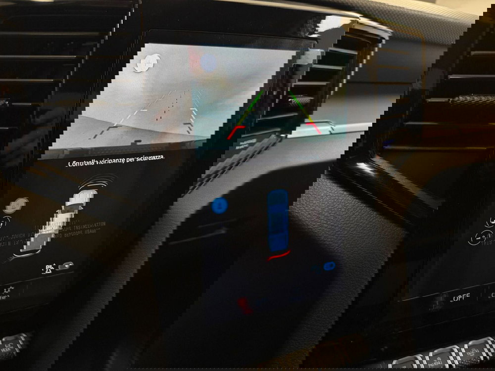 Volkswagen Amarok nuova a Varese (15)