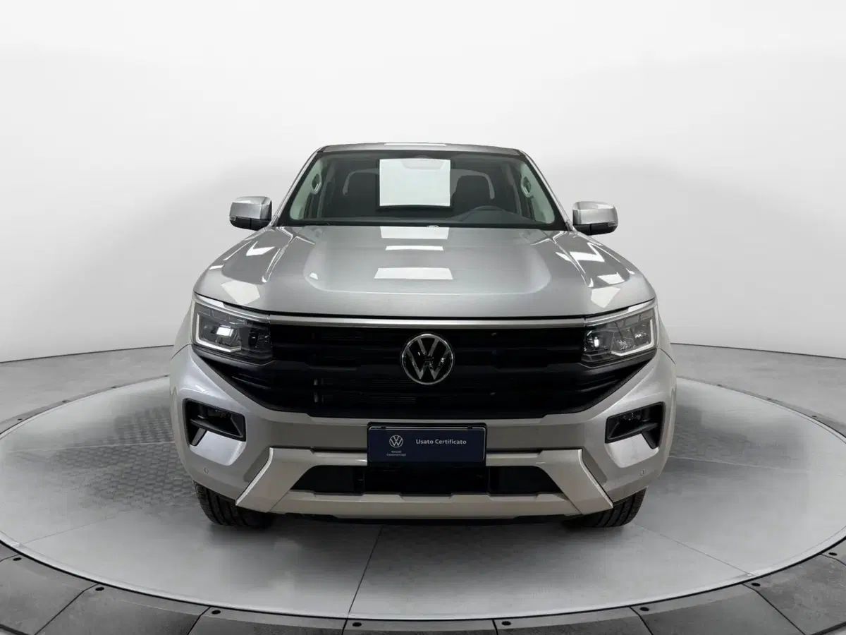 Volkswagen Amarok nuova a Varese (2)