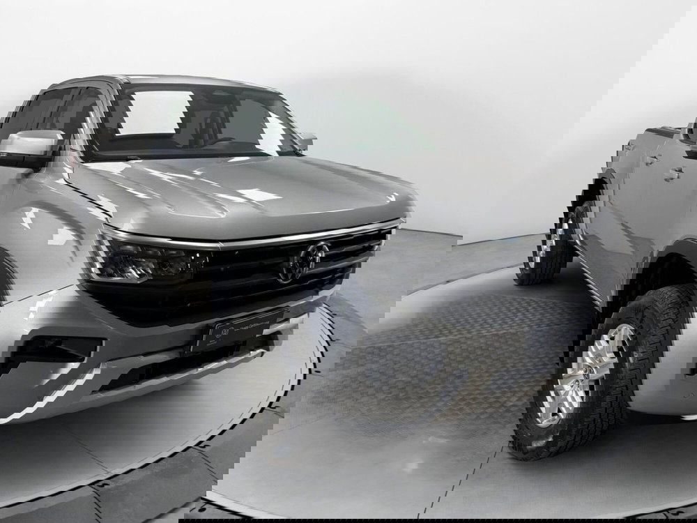 Volkswagen Amarok nuova a Varese (3)