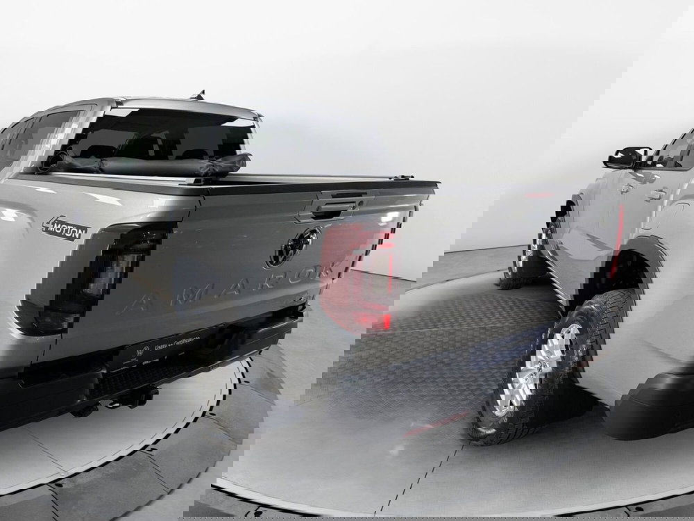 Volkswagen Amarok nuova a Varese (4)