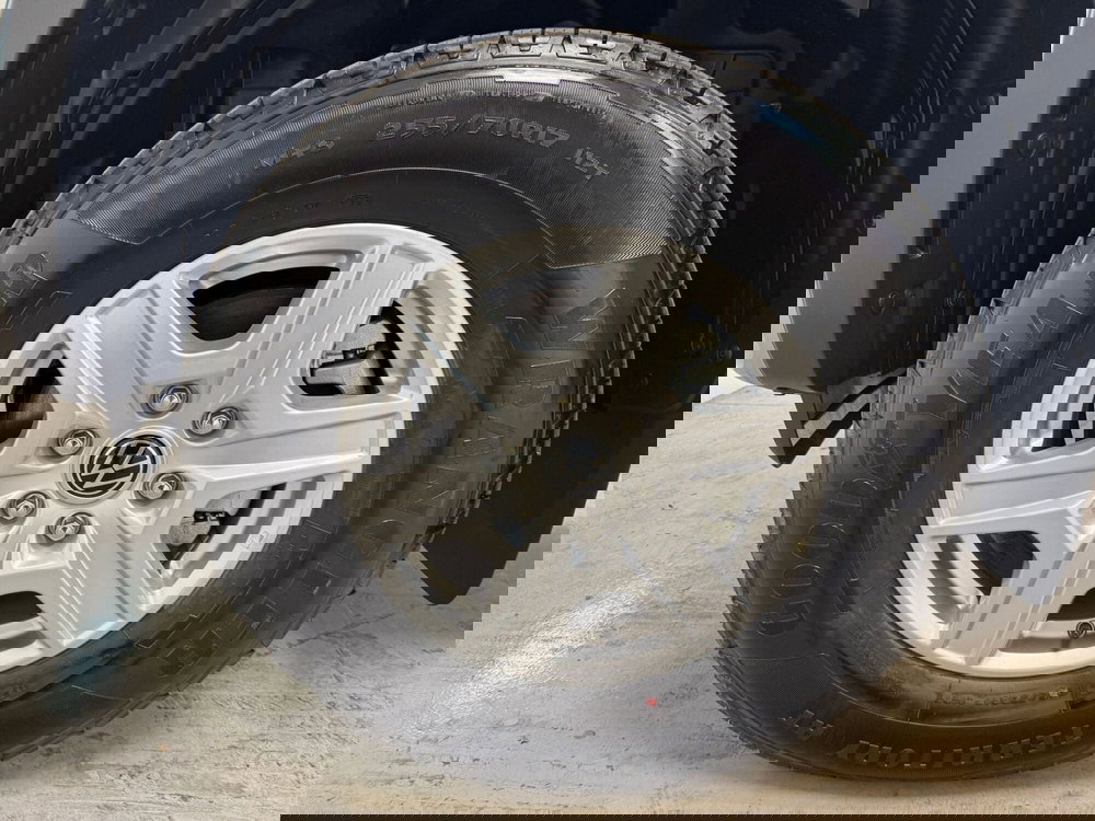 Volkswagen Amarok nuova a Varese (7)