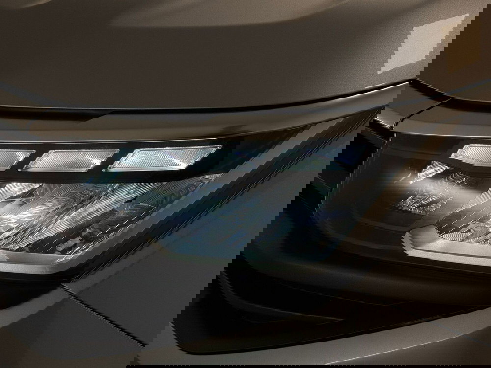 Volkswagen Amarok nuova a Varese (8)