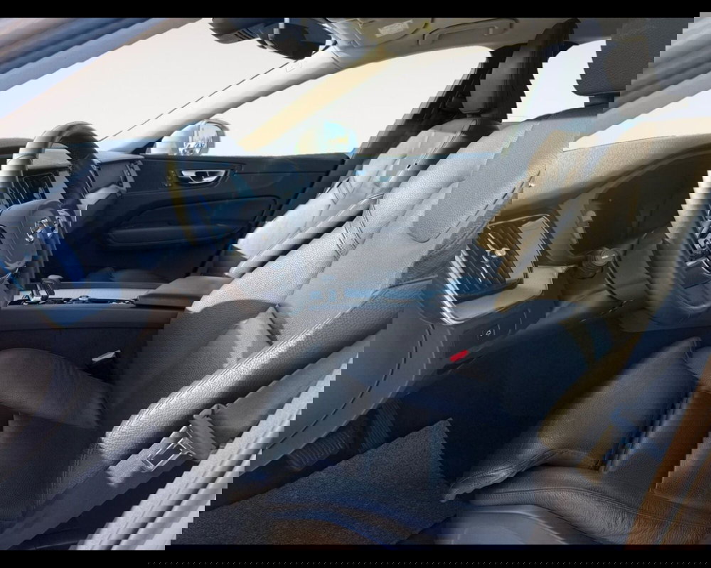 Volvo XC60 usata a Ravenna (9)