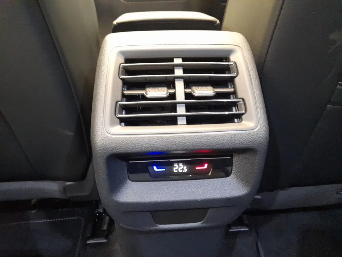 Volkswagen Tayron nuova a Bologna (15)