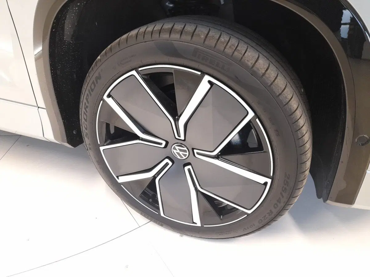 Volkswagen Tayron nuova a Bologna (7)