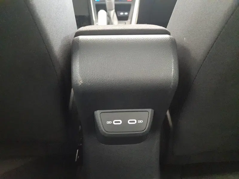Volkswagen Taigo usata a Bologna (16)