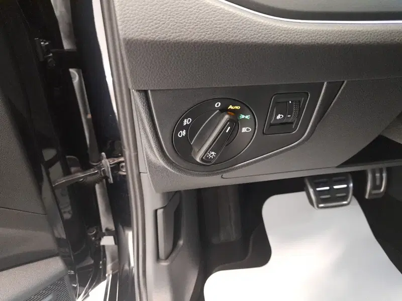 Volkswagen Taigo usata a Bologna (10)