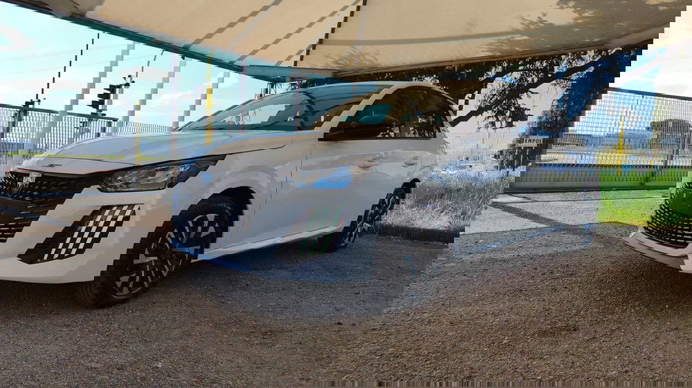 Peugeot 208 nuova a Firenze