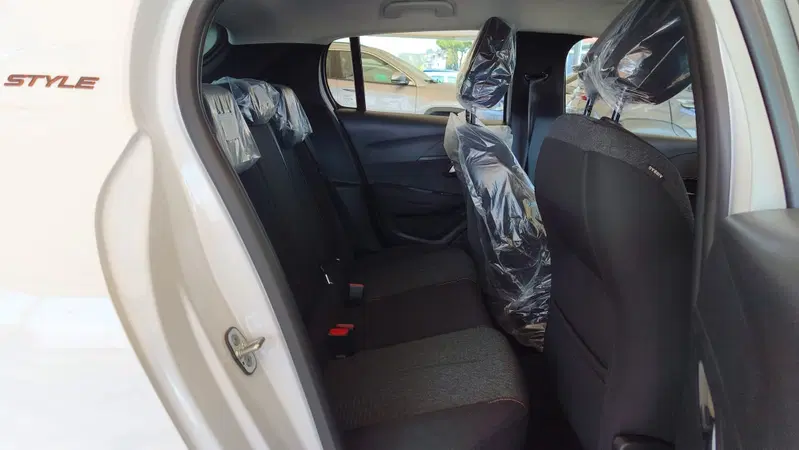 Peugeot 208 nuova a Firenze (12)