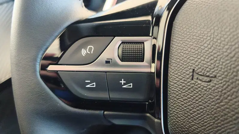 Peugeot 208 nuova a Firenze (16)