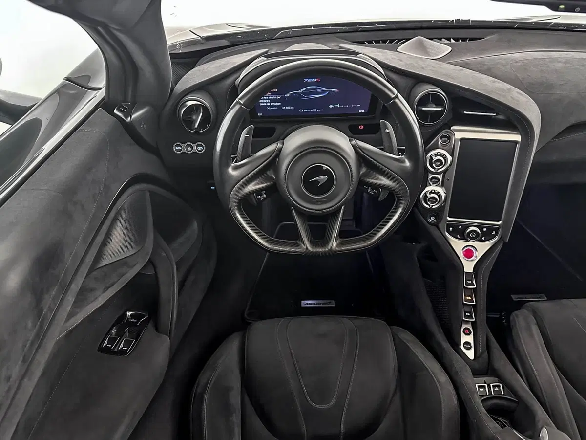 McLaren 720S Cabrio usata a Milano (12)