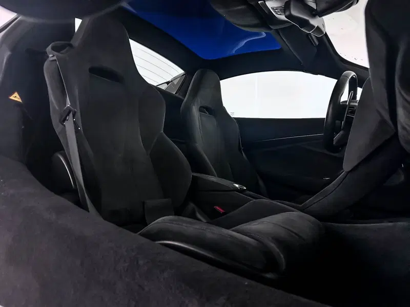 McLaren 720S Cabrio usata a Milano (15)