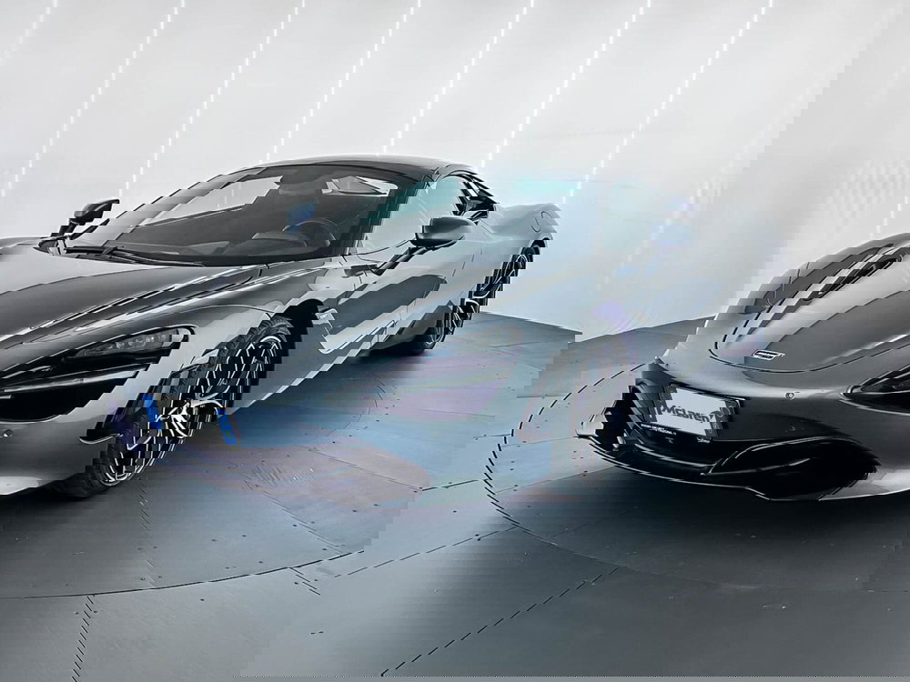 McLaren 720S Cabrio usata a Milano (4)