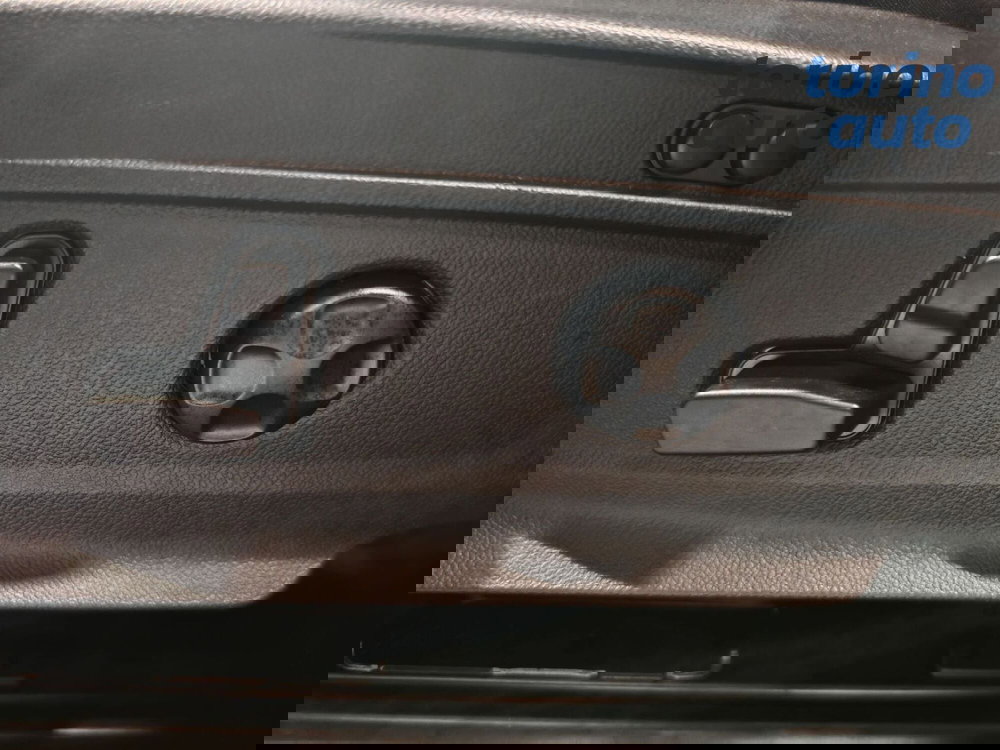 Alfa Romeo Stelvio usata a Torino (10)