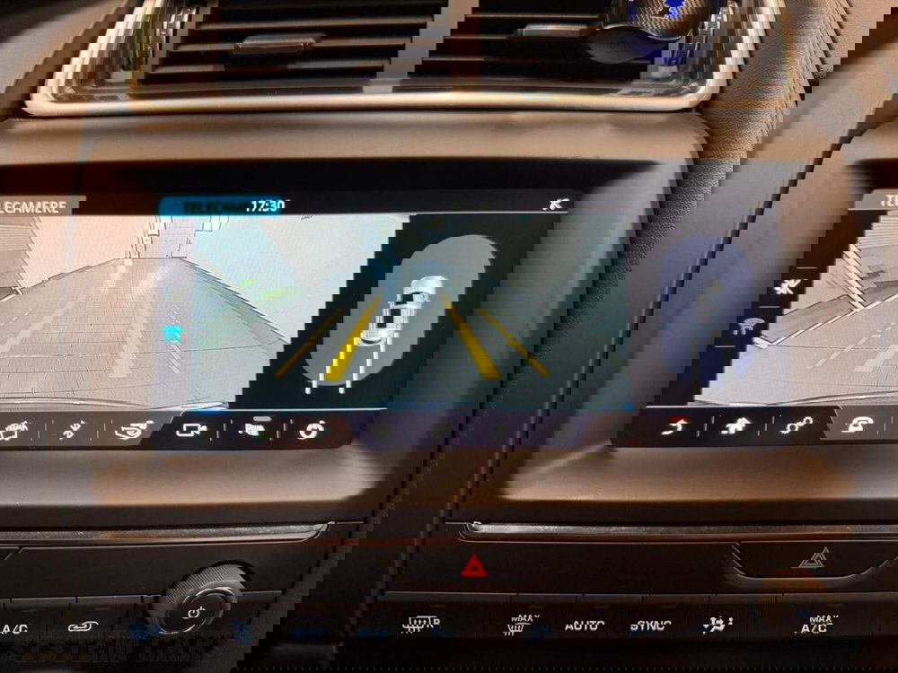 Jaguar E-Pace usata a Varese (12)