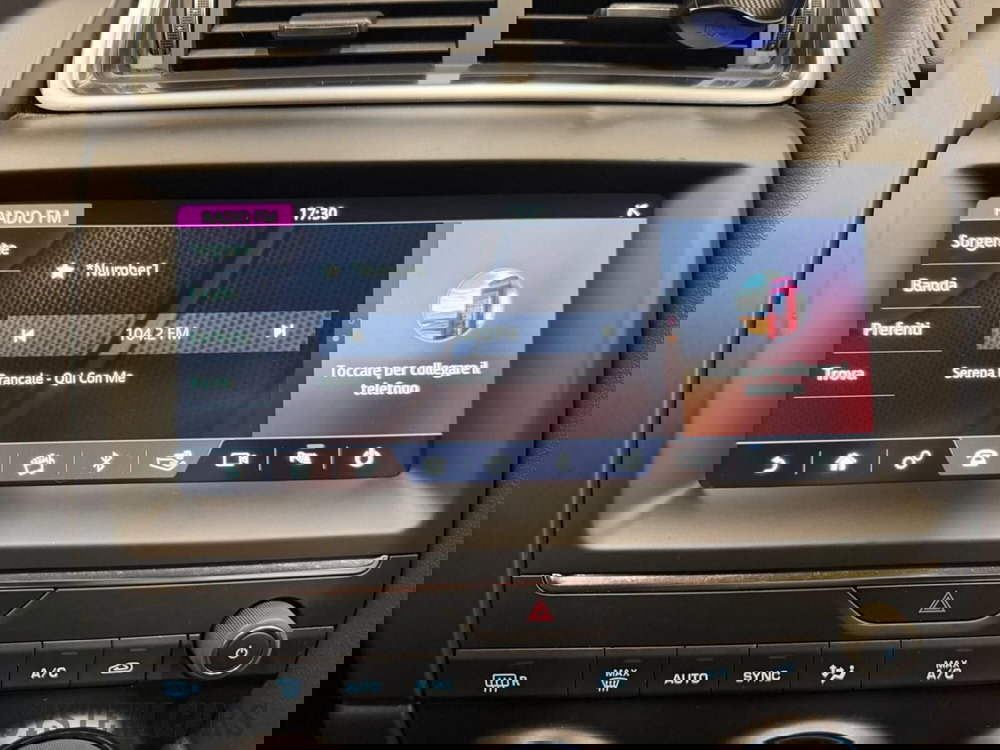 Jaguar E-Pace usata a Varese (13)